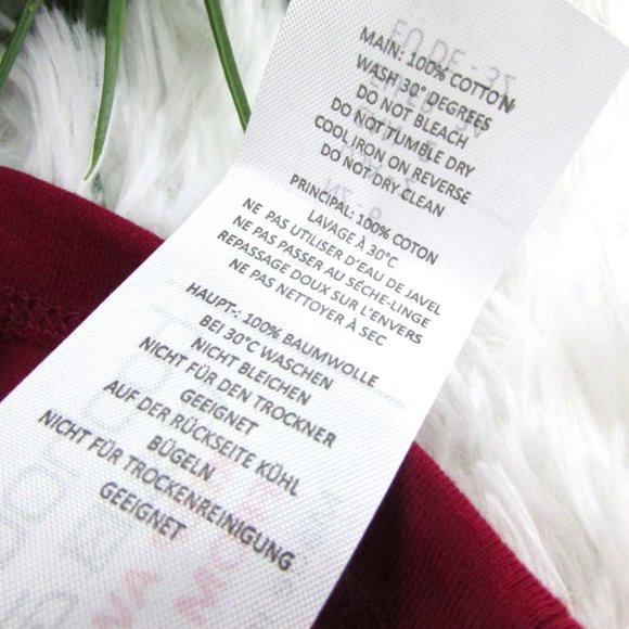 Boohoo Amour Fatale Graphic Tee Red - Picture 8 of 8